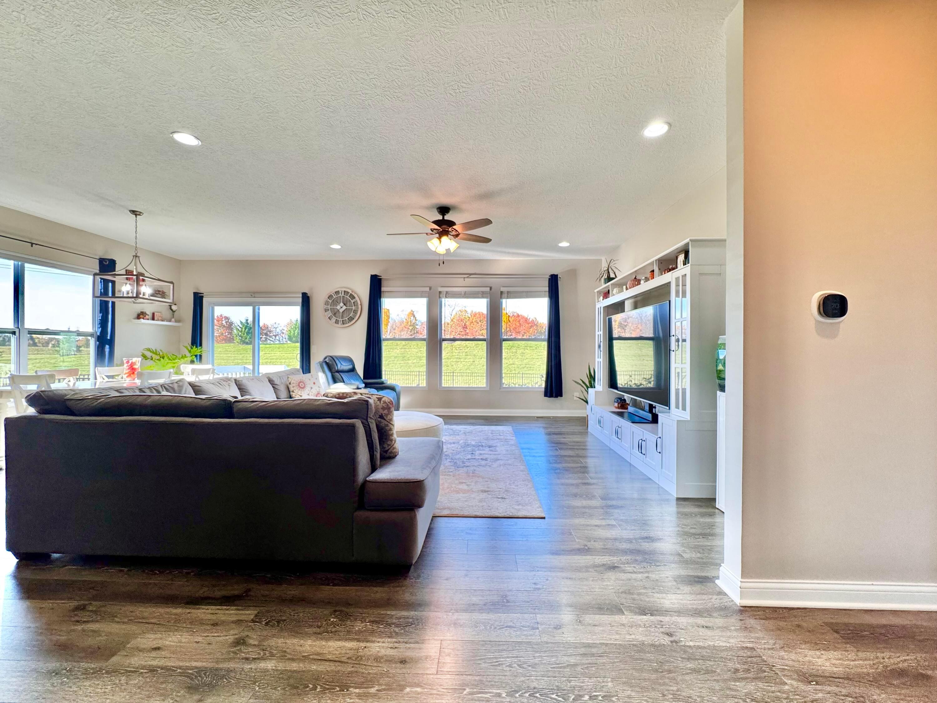 Powell, Ohio, 43065, United States, 3 Bedrooms Bedrooms, ,2 BathroomsBathrooms,Residential,For Sale,1989731