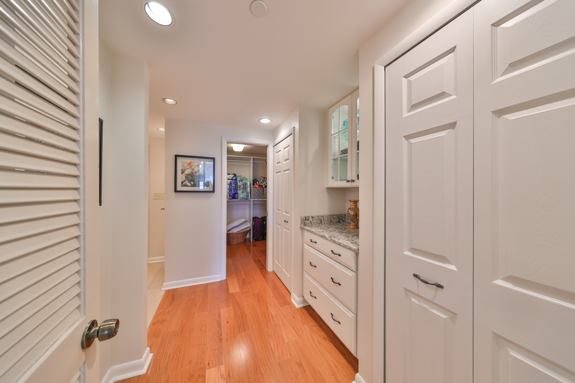 St Petersburg, Florida, 33701, United States, 3 Bedrooms Bedrooms, ,3 BathroomsBathrooms,Residential,For Sale,1924192
