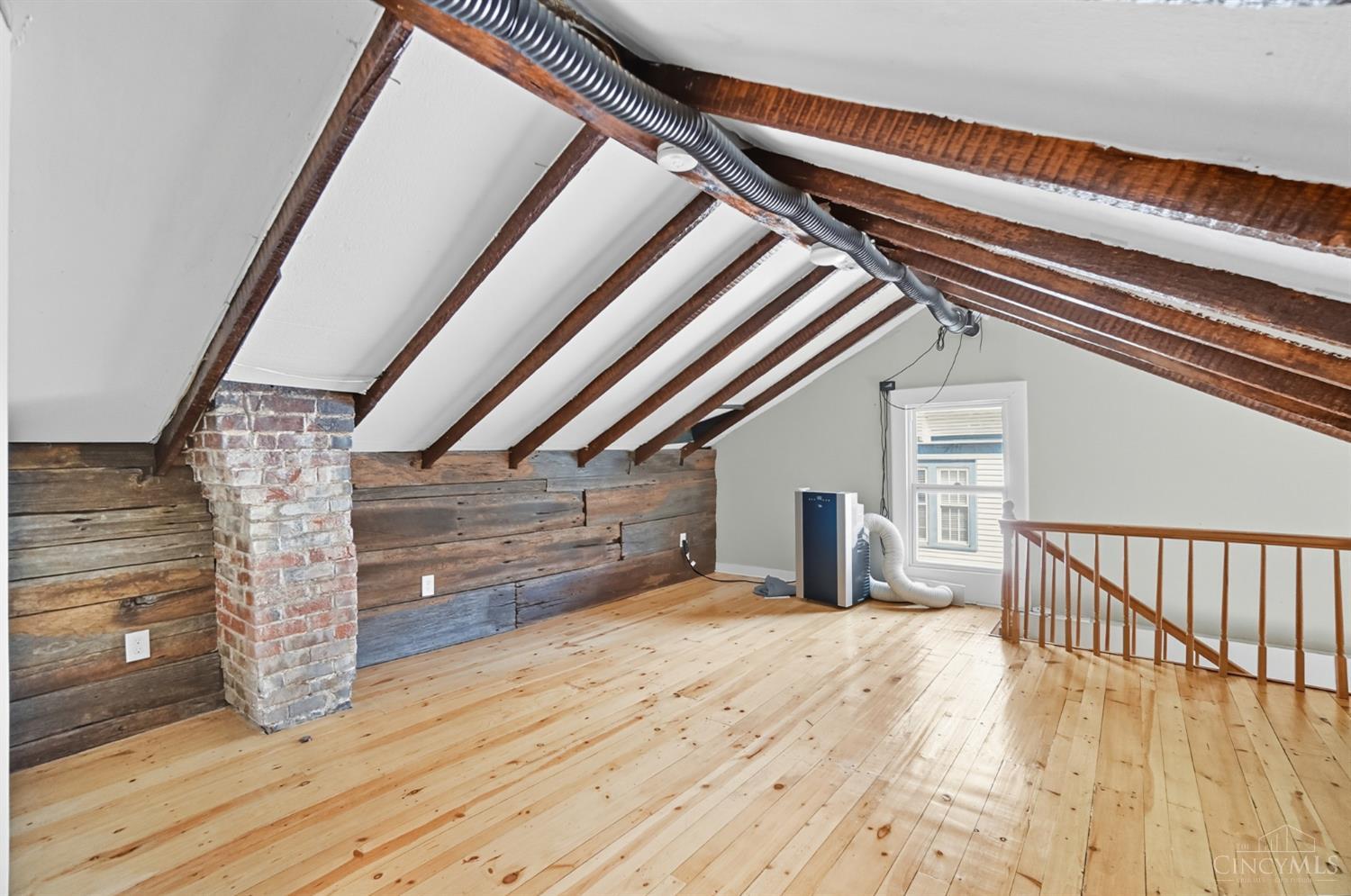 Cincinnati, Ohio, 45226, United States, ,Residential,For Sale,1996186