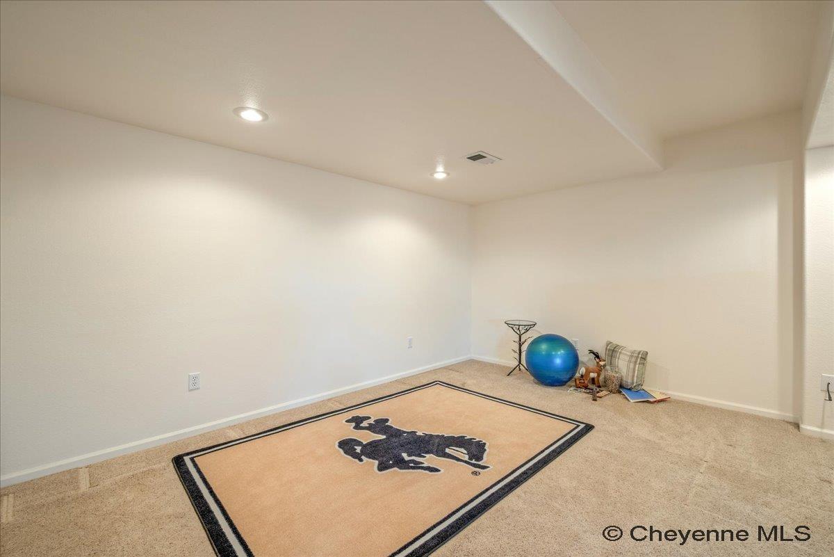 Cheyenne, Wyoming, 82007, United States, 5 Bedrooms Bedrooms, ,3 BathroomsBathrooms,Residential,For Sale,1993548