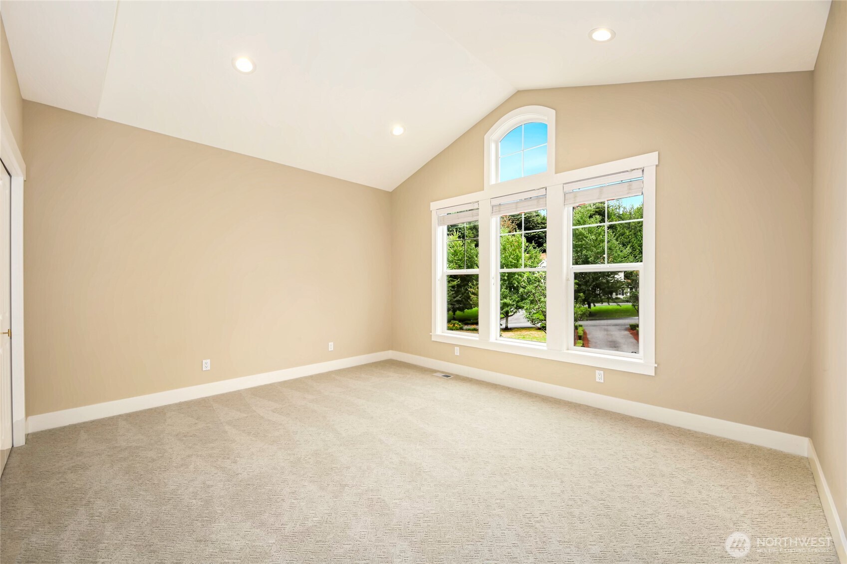 Carnation, Washington, 98014, United States, 5 Bedrooms Bedrooms, ,5 BathroomsBathrooms,Residential,For Sale,1940675