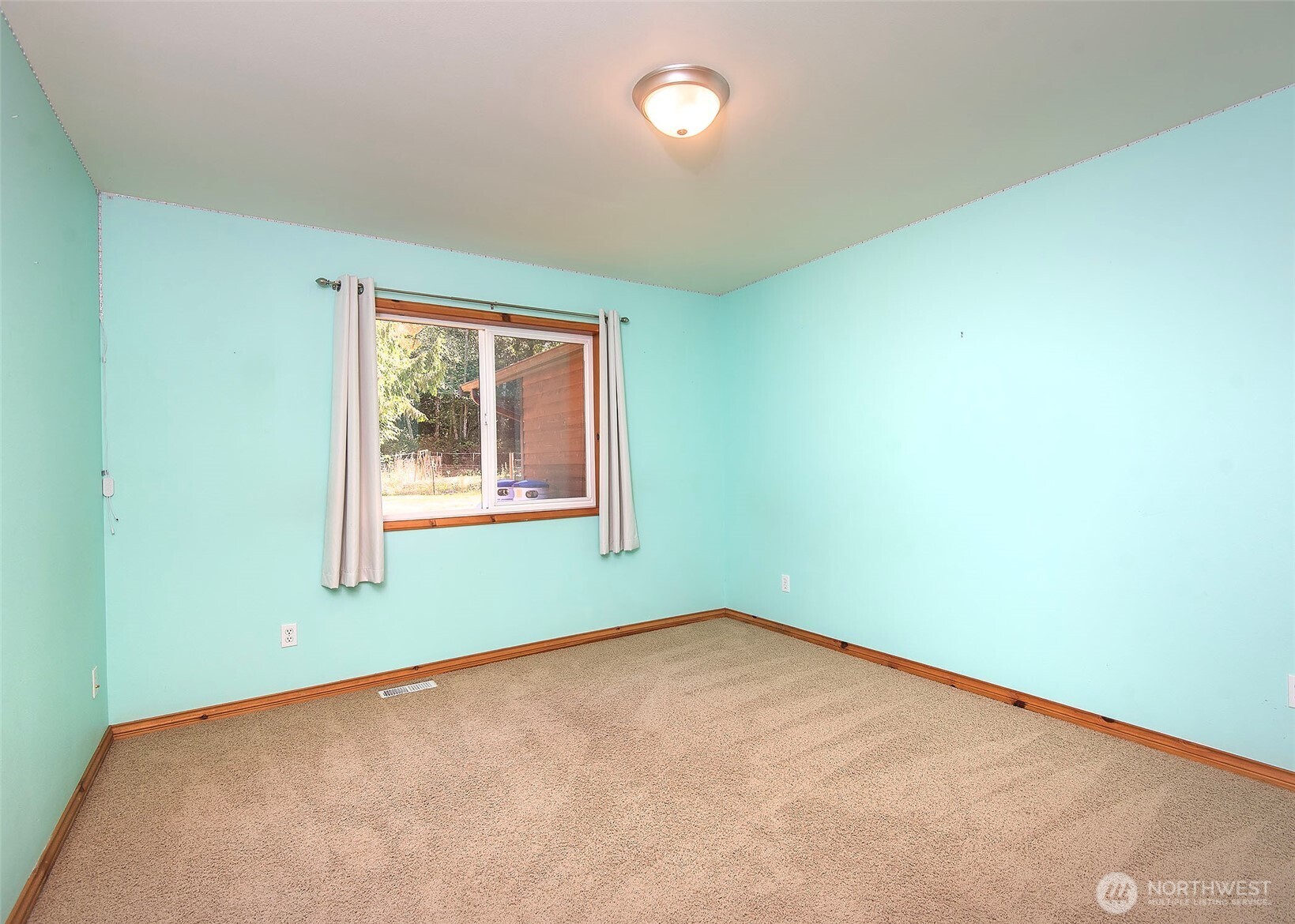 Stanwood, Washington, 98292, United States, 4 Bedrooms Bedrooms, ,2 BathroomsBathrooms,Residential,For Sale,1926284