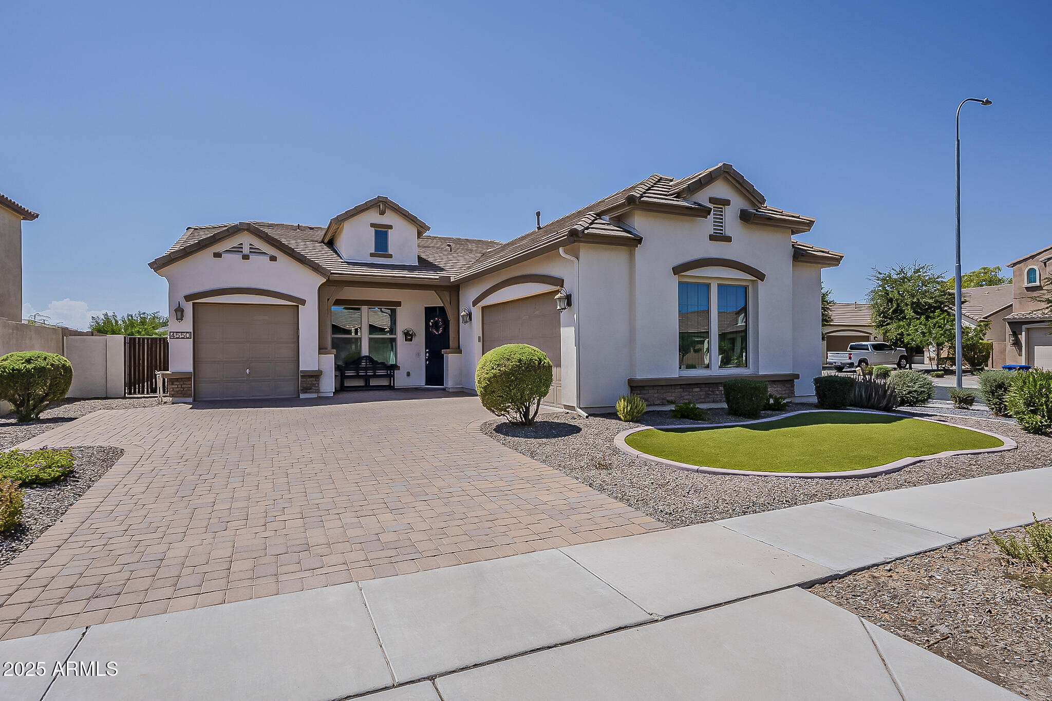 Chandler, Arizona, 85249, United States, 3 Bedrooms Bedrooms, ,Residential,For Sale,1939871
