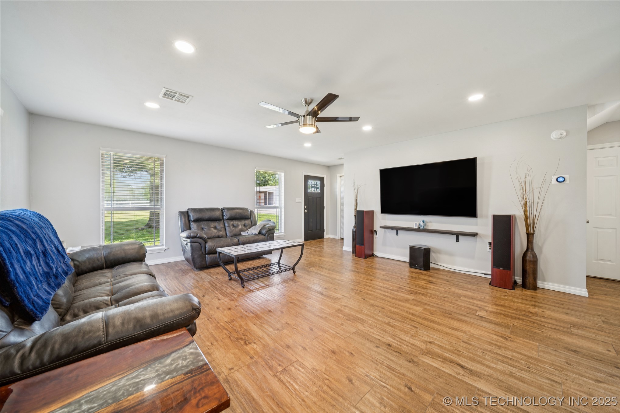Inola, Oklahoma, 74036, United States, 3 Bedrooms Bedrooms, ,2 BathroomsBathrooms,Residential,For Sale,1848585