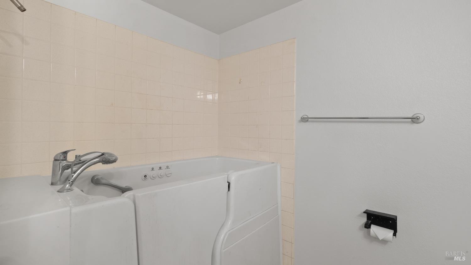 San Jose, California, 95111, United States, 2 Bedrooms Bedrooms, ,2 BathroomsBathrooms,Residential,For Sale,2003428