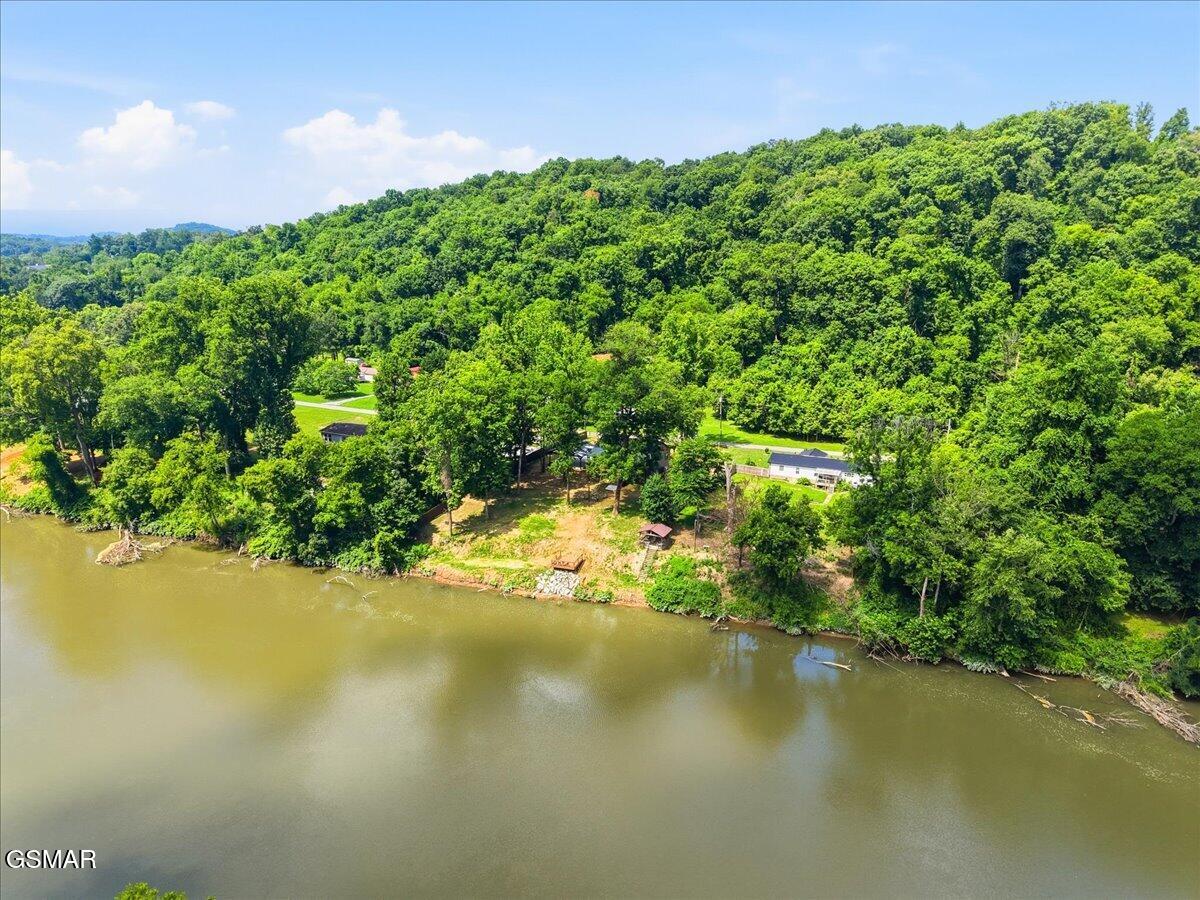 Newport, Tennessee, 37821, United States, 2 Bedrooms Bedrooms, ,2 BathroomsBathrooms,Residential,For Sale,2031504