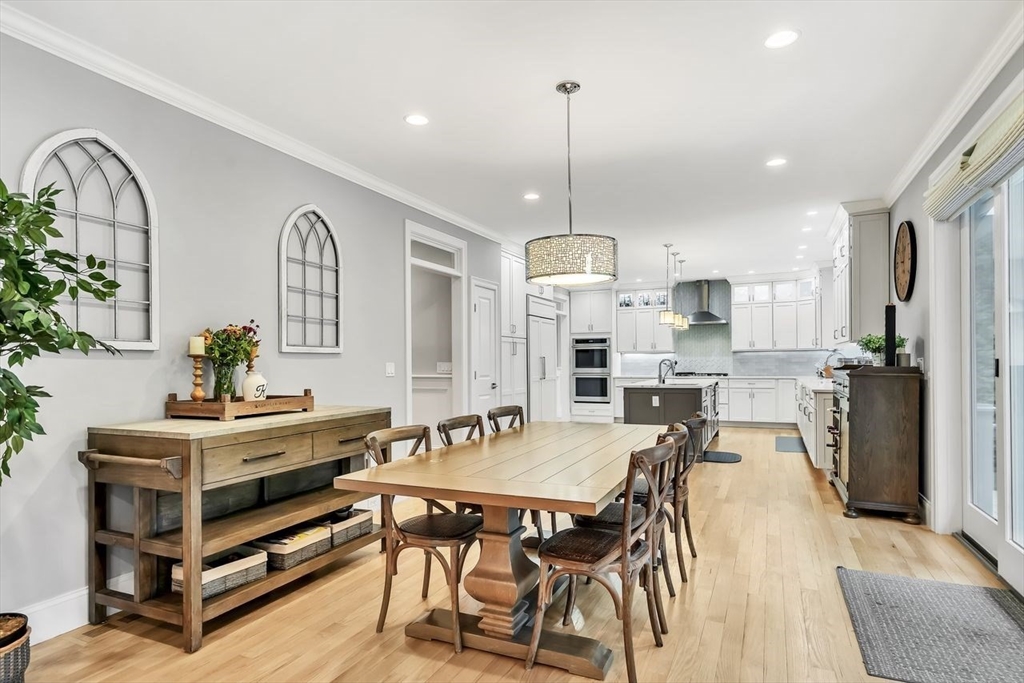 Bedford, Massachusetts, 01730, United States, 5 Bedrooms Bedrooms, ,5 BathroomsBathrooms,Residential,For Sale,1940656