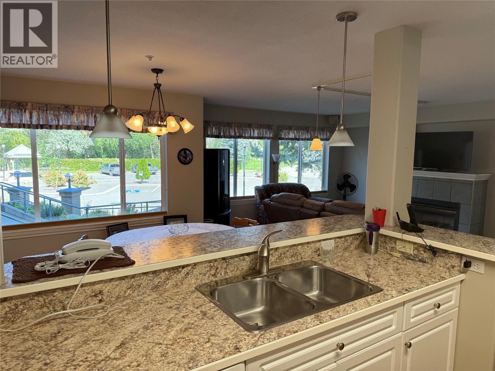 KAMLOOPS, British Columbia, V2C 1W9, CA, 3 Bedrooms Bedrooms, ,2 BathroomsBathrooms,Residential,For Sale,1949054