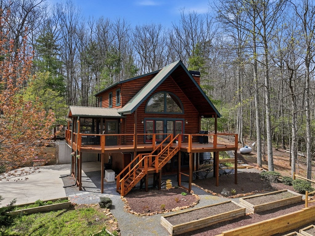 Ellijay, Georgia, 30536, United States, 2 Bedrooms Bedrooms, ,3 BathroomsBathrooms,Residential,For Sale,2034999