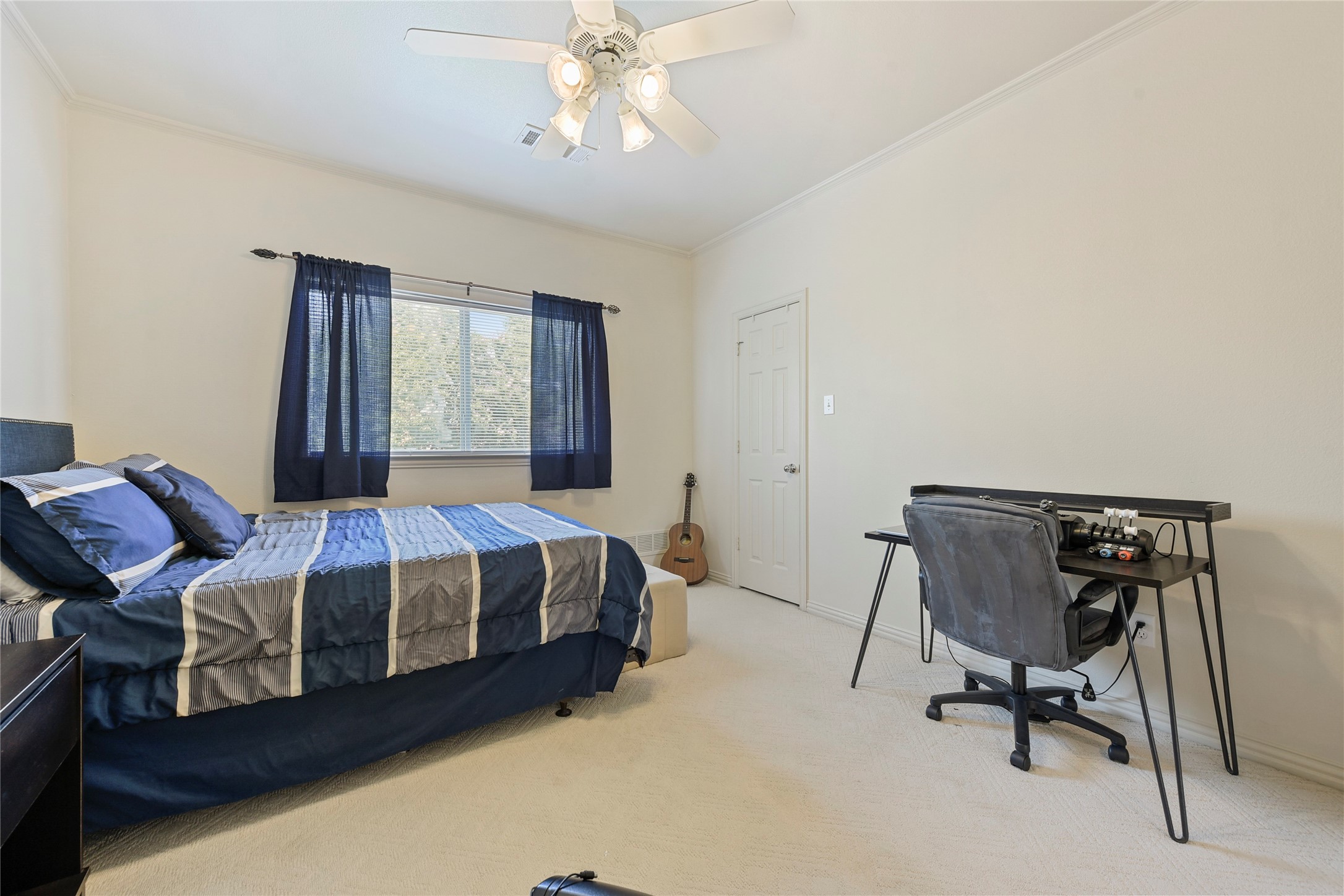 Heath, Texas, 75032, United States, 4 Bedrooms Bedrooms, ,3 BathroomsBathrooms,Residential,For Sale,1829391