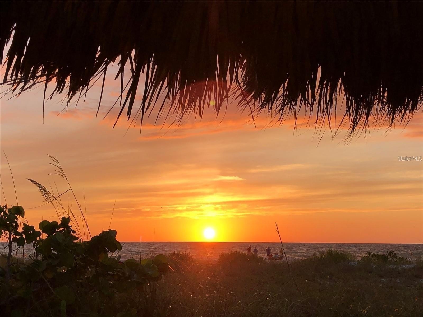 CLEARWATER BEACH, Florida, 33767, United States, 2 Bedrooms Bedrooms, ,2 BathroomsBathrooms,Residential,For Sale,1983656