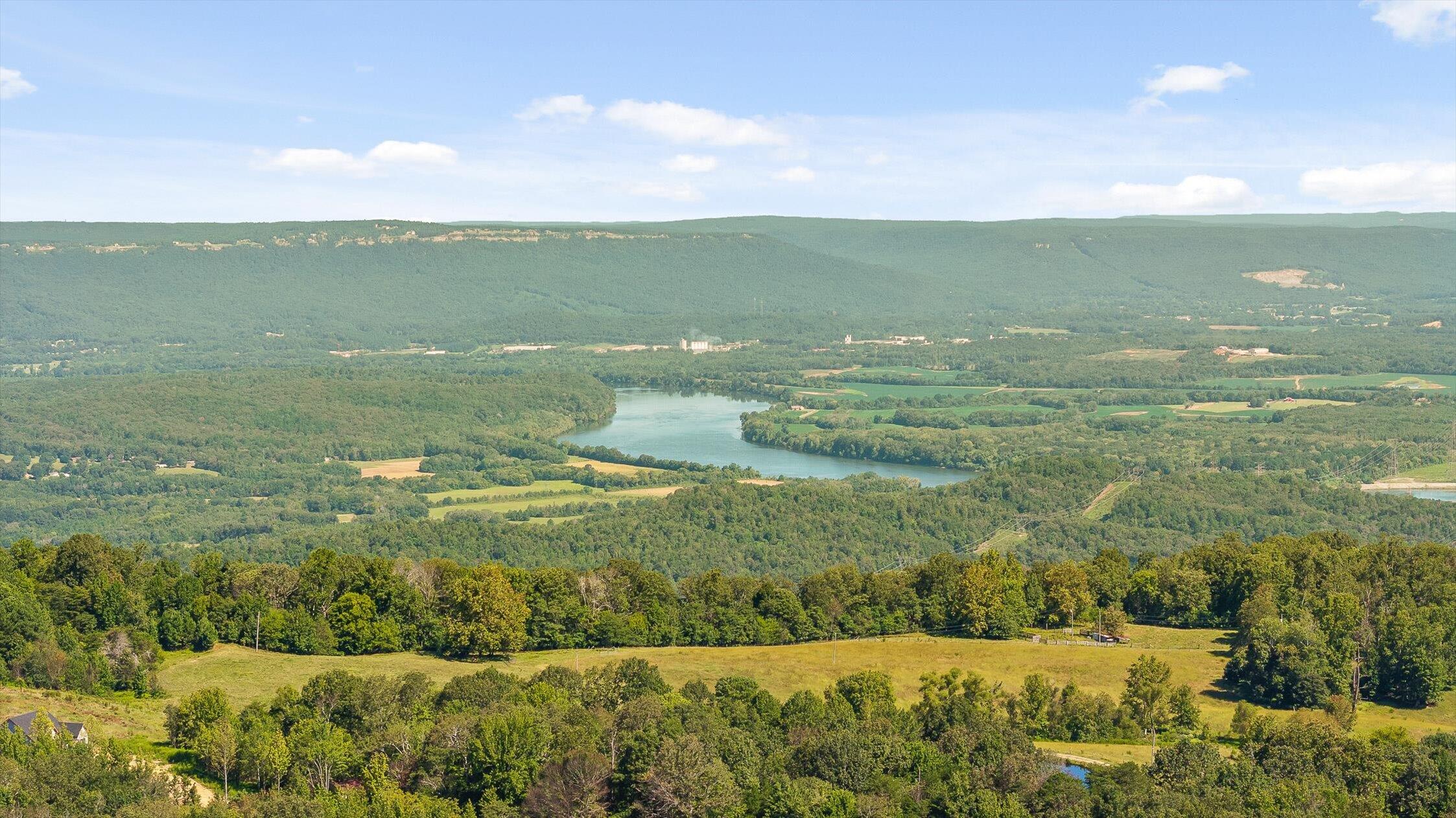 Bryant, Alabama, 35958, United States, 6 Bedrooms Bedrooms, ,3 BathroomsBathrooms,Residential,For Sale,1983058