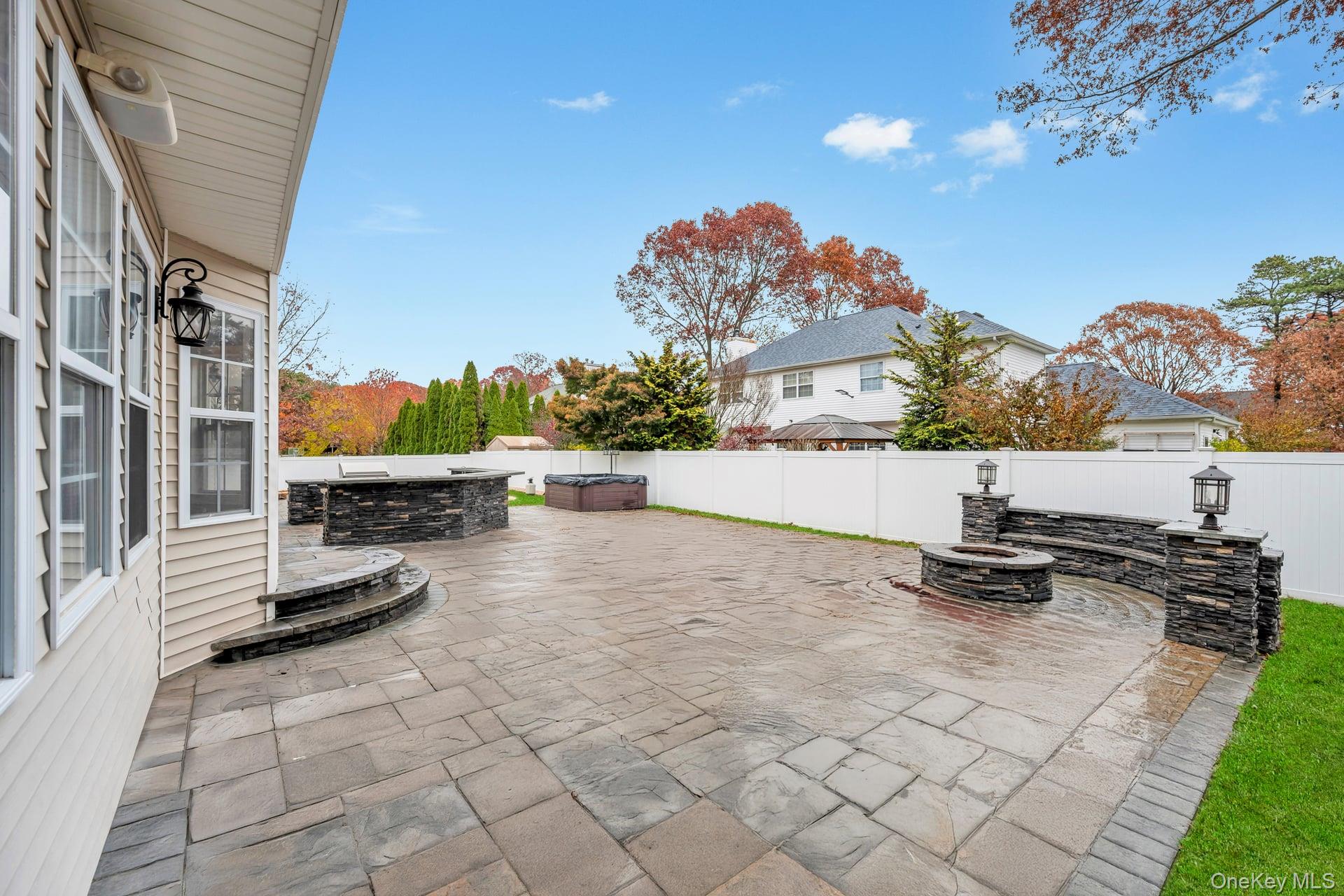 Selden, New York, 11784, United States, 4 Bedrooms Bedrooms, ,3 BathroomsBathrooms,Residential,For Sale,1990980