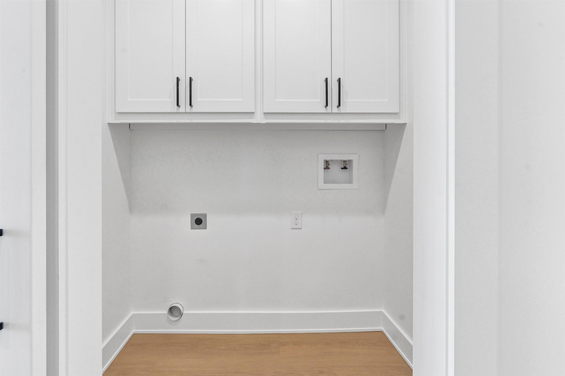 Graford, Texas, 76449, United States, 3 Bedrooms Bedrooms, ,2 BathroomsBathrooms,Residential,For Sale,2005673