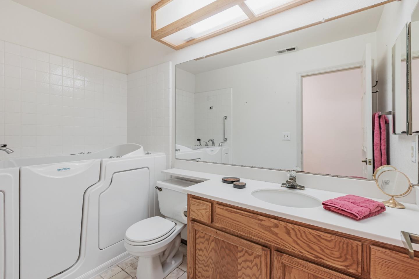 San Jose, California, 95135, United States, 2 Bedrooms Bedrooms, ,2 BathroomsBathrooms,Residential,For Sale,1827709