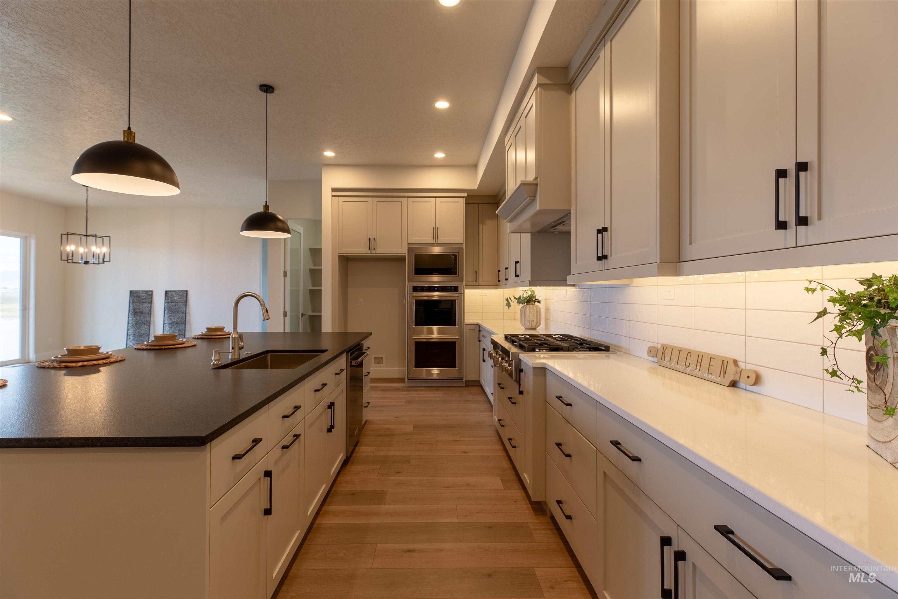 Meridian, Idaho, 83642, United States, 4 Bedrooms Bedrooms, ,3 BathroomsBathrooms,Residential,For Sale,1992156