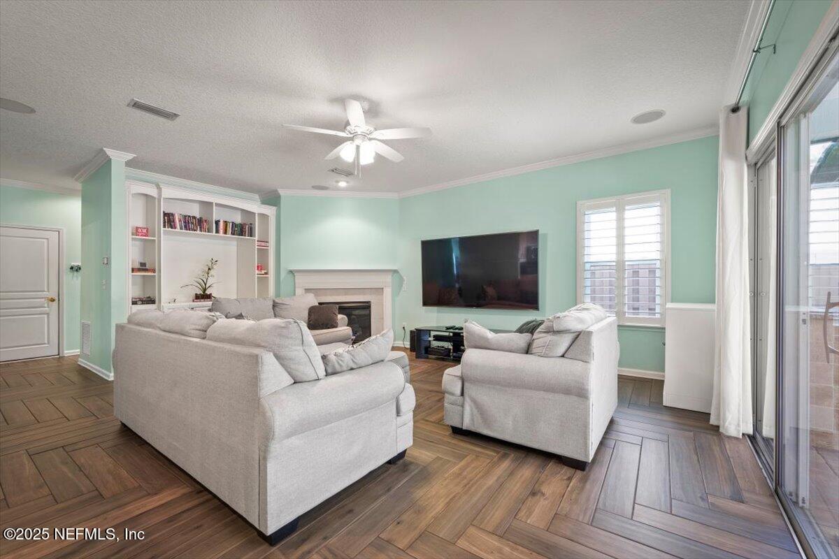 Jacksonville, Florida, 32256, United States, 5 Bedrooms Bedrooms, ,4 BathroomsBathrooms,Residential,For Sale,1974512