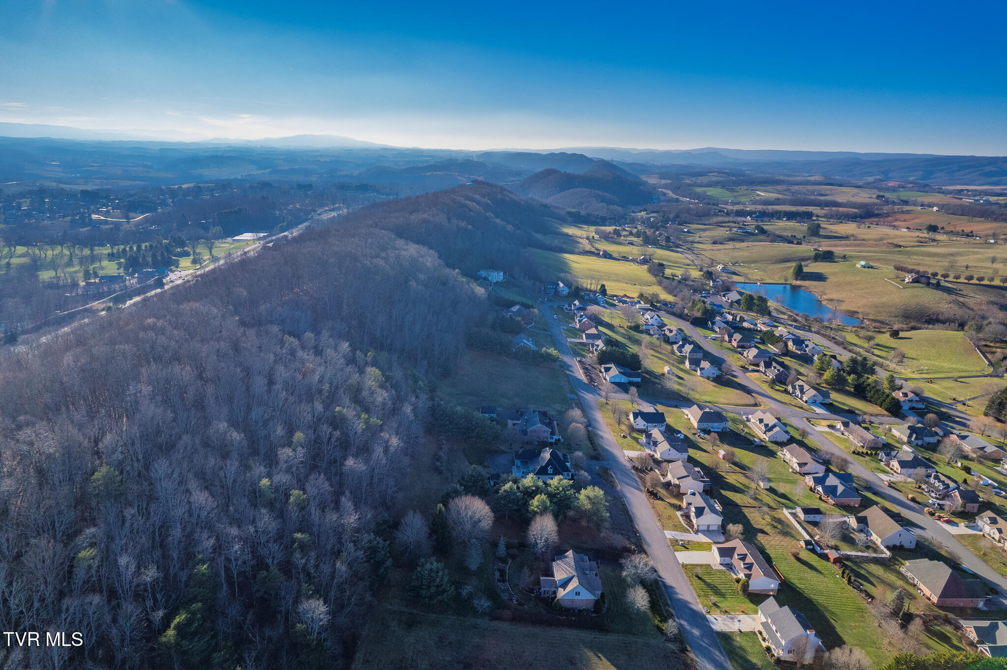 Wytheville, Virginia, 24382, United States, 4 Bedrooms Bedrooms, ,3 BathroomsBathrooms,Residential,For Sale,2005491