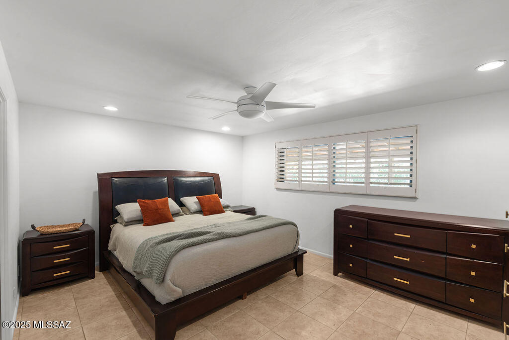 Tucson, Arizona, 85750, United States, 4 Bedrooms Bedrooms, ,3 BathroomsBathrooms,Residential,For Sale,1818132