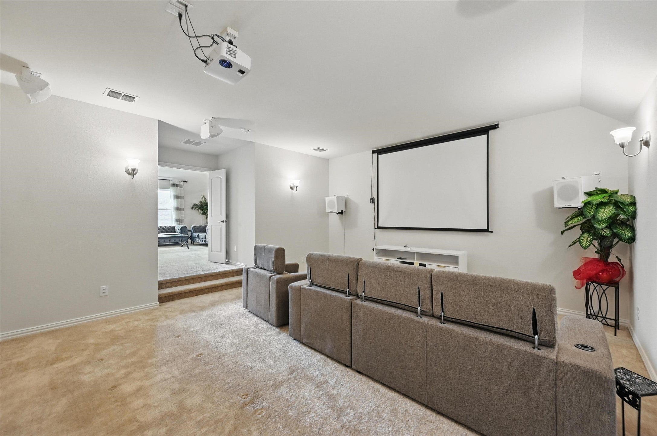 Fort Worth, Texas, 76052, United States, 4 Bedrooms Bedrooms, ,4 BathroomsBathrooms,Residential,For Sale,1980397