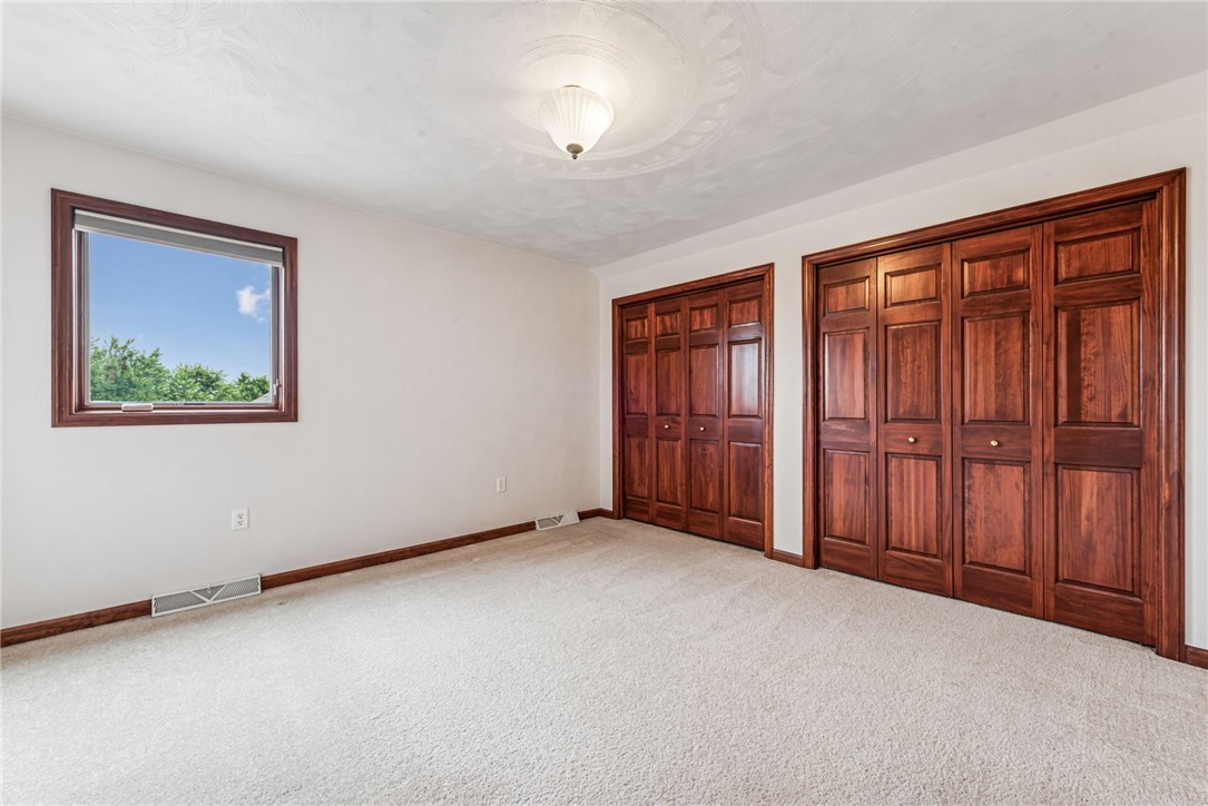 North Huntingdon, Pennsylvania, 15642, United States, 5 Bedrooms Bedrooms, ,4 BathroomsBathrooms,Residential,For Sale,1975902