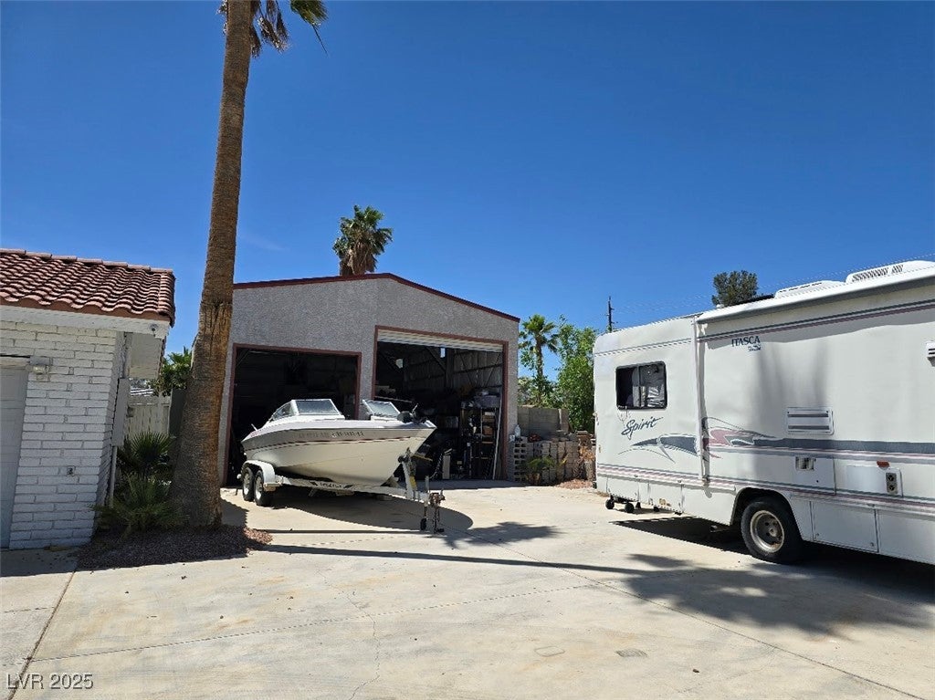 Las Vegas, Nevada, 89146, United States, 5 Bedrooms Bedrooms, ,1 BathroomBathrooms,Residential,For Sale,1881777