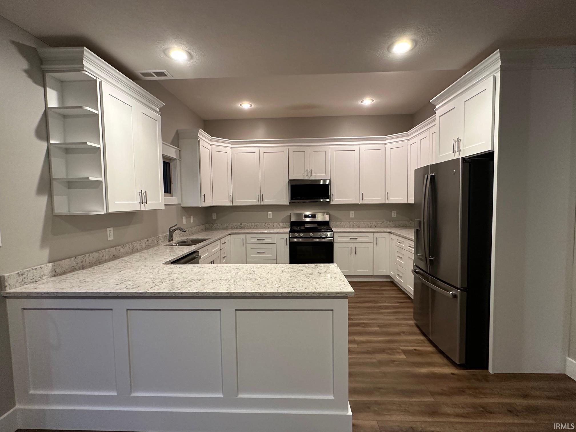 Bloomington, Indiana, 47401, United States, 4 Bedrooms Bedrooms, ,4 BathroomsBathrooms,Residential,For Sale,1980303