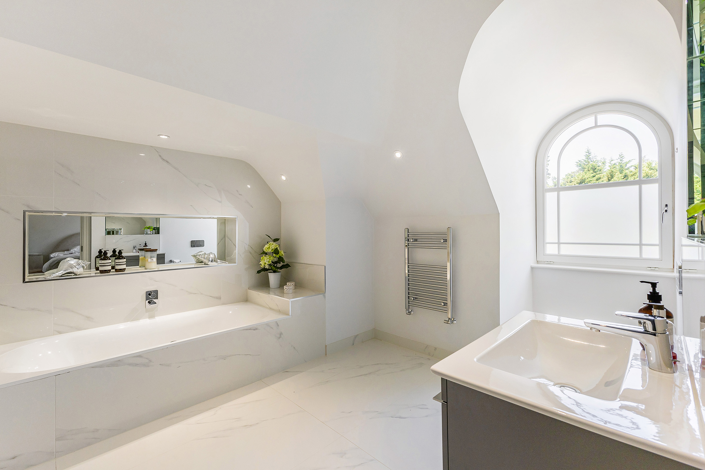  A Magnificent Contemporary Mansion in Ascot - 物件實景