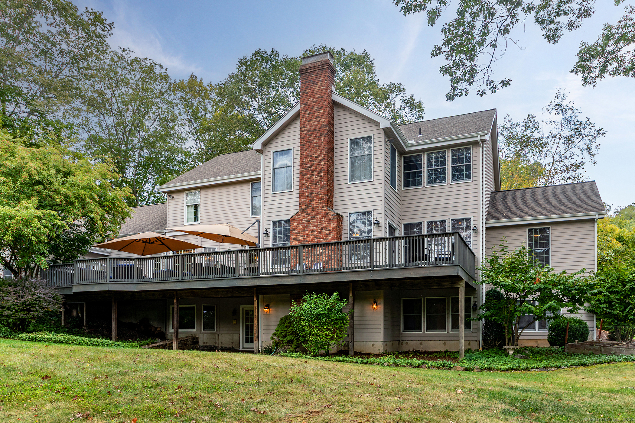 New Fairfield, Connecticut, 06812, United States, 4 Bedrooms Bedrooms, ,6 BathroomsBathrooms,Residential,For Sale,1949816