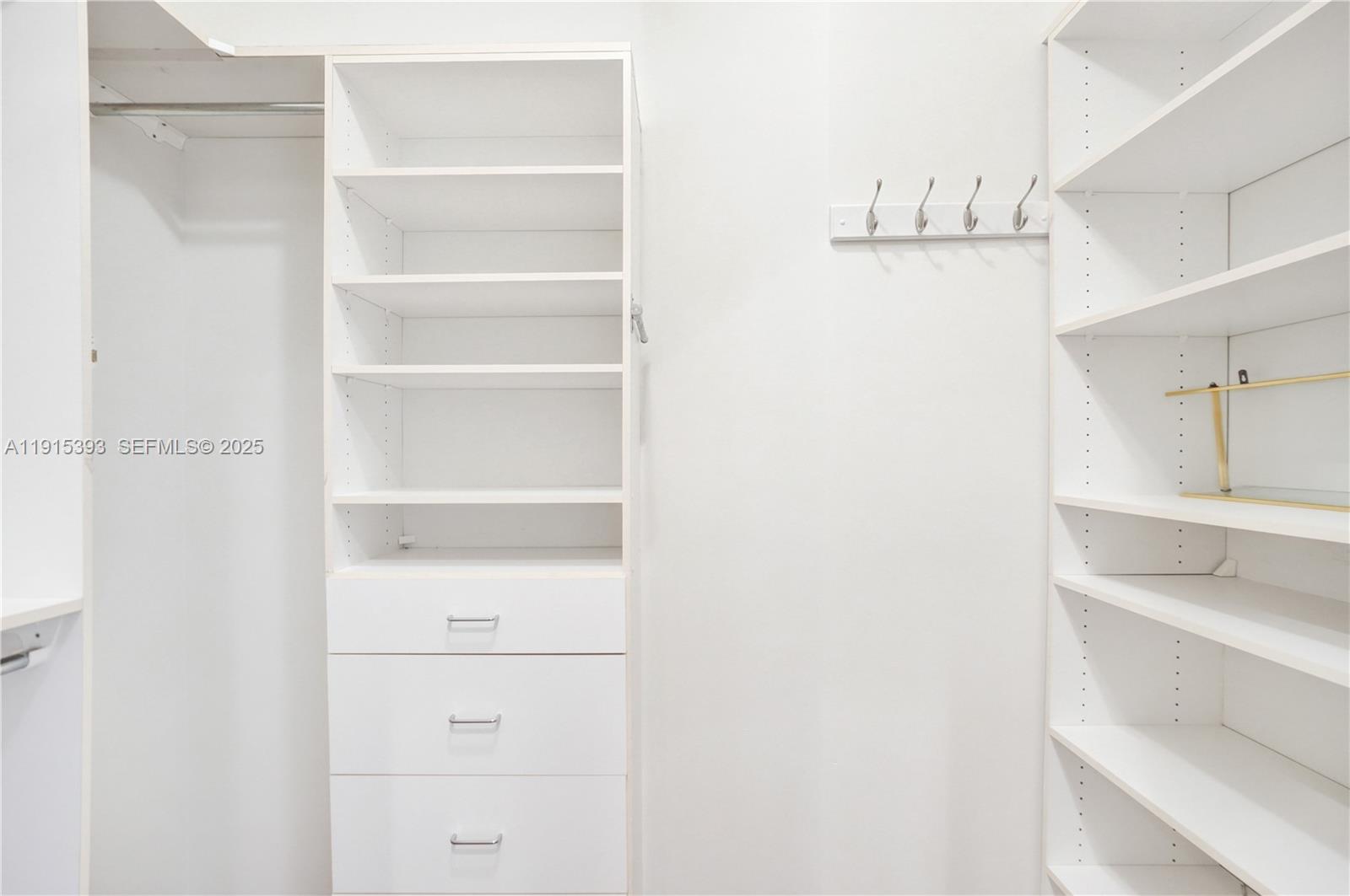 Weston, Florida, 33332, United States, 3 Bedrooms Bedrooms, ,2 BathroomsBathrooms,Residential,For Sale,1998449