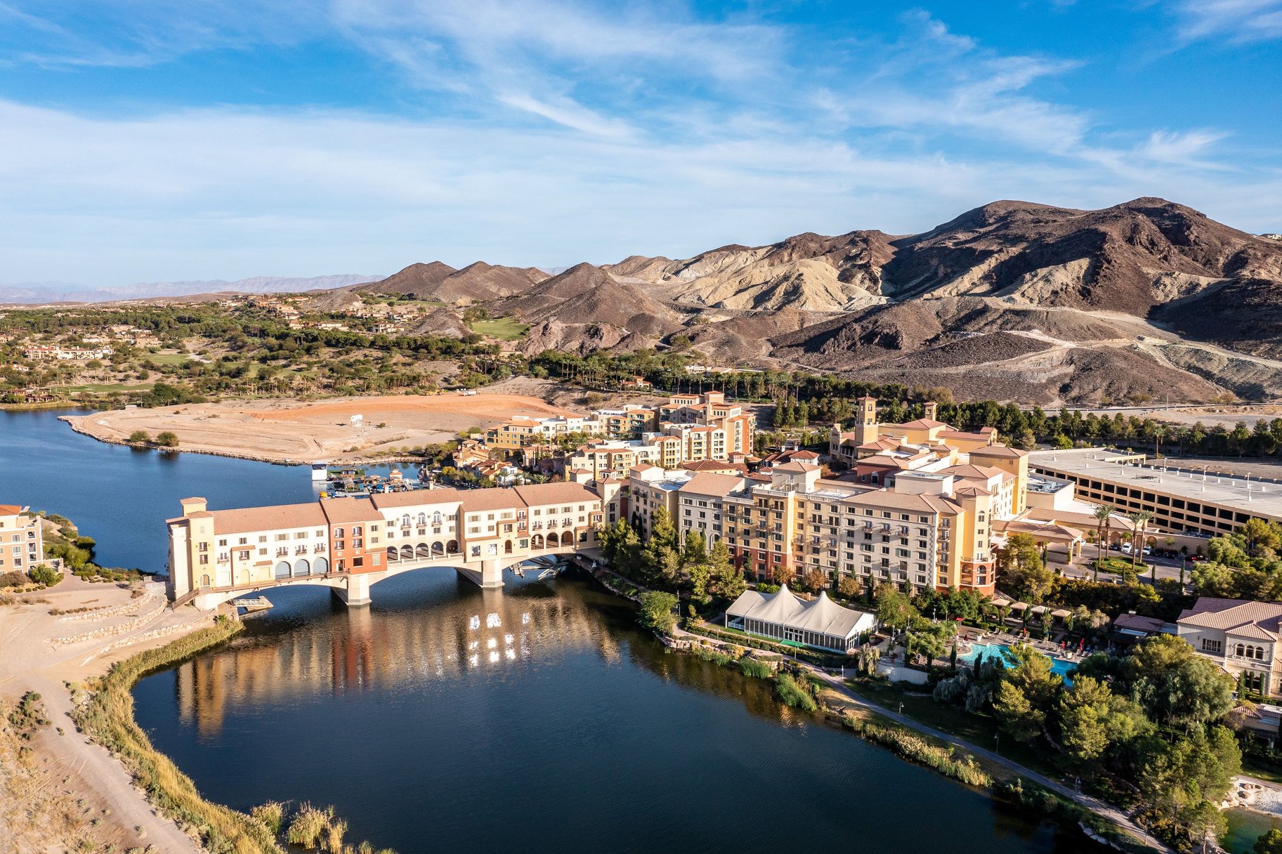 DESIGNER DREAM OASIS IN GATED LAKE LAS VEGAS, FURNISHED TURN-KEY - 物件實景