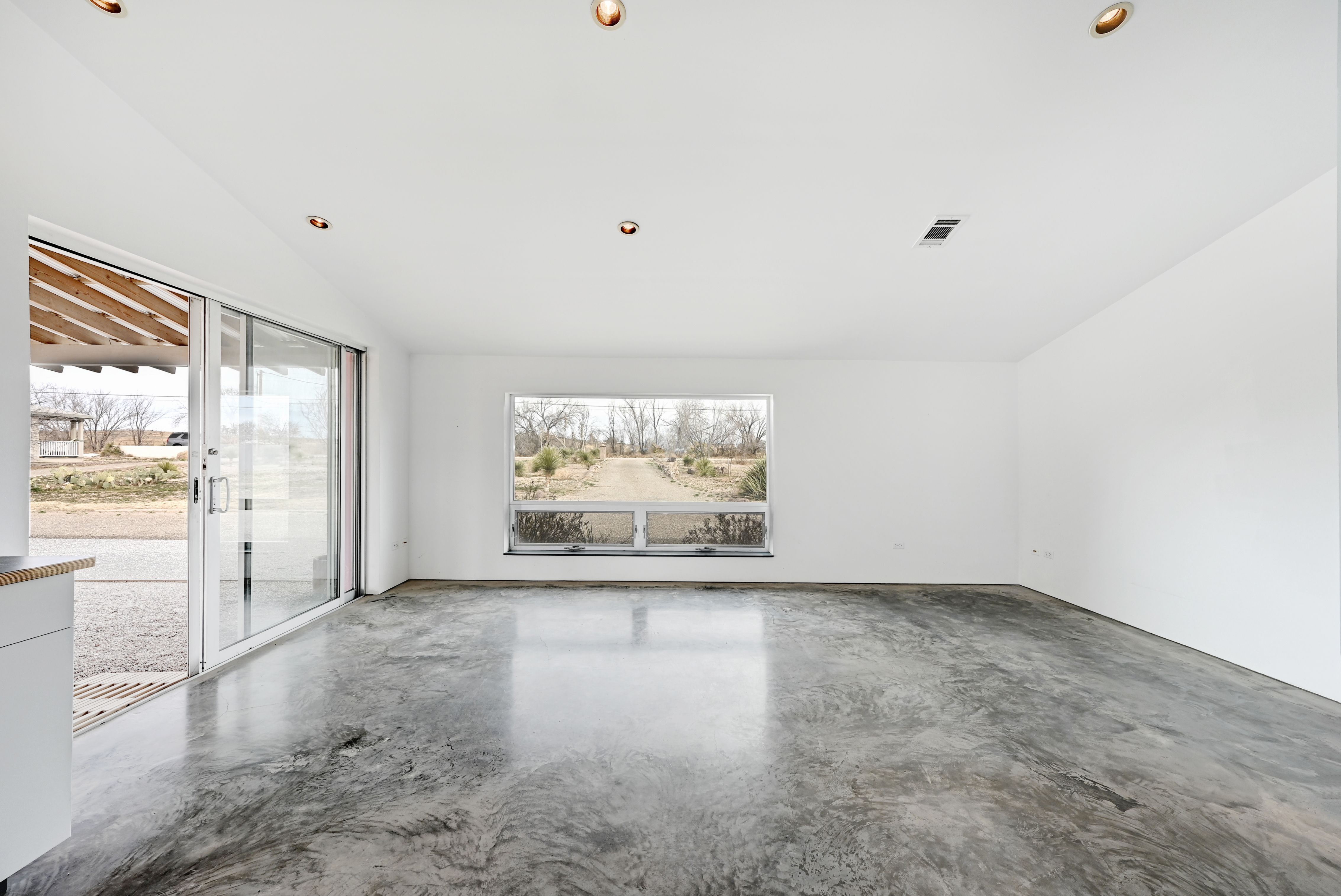  1011 West Washington Street, Marfa, TX 79843 - 物件實景