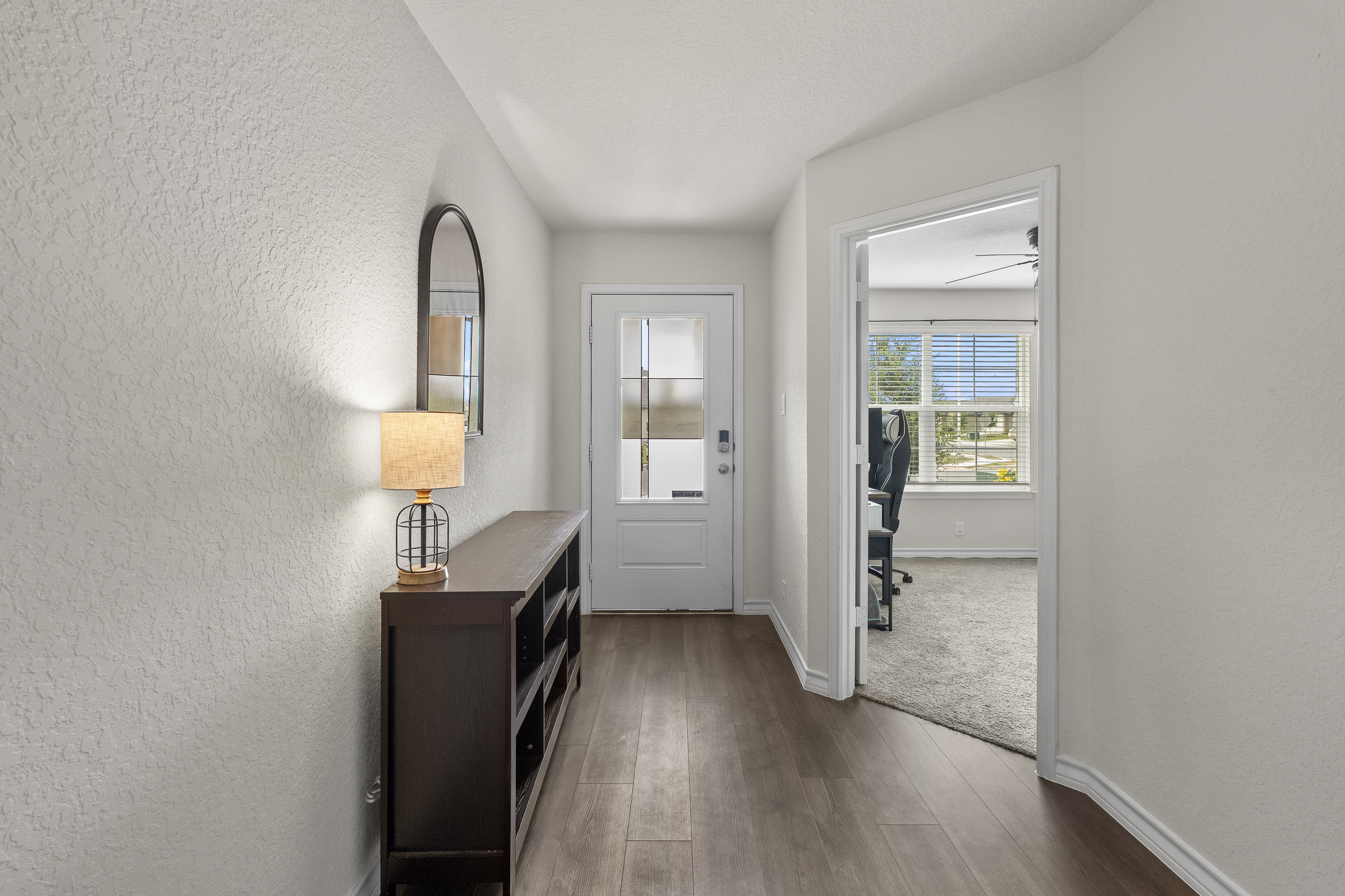  Stylish Four Bedroom with Open Layout - 物件實景