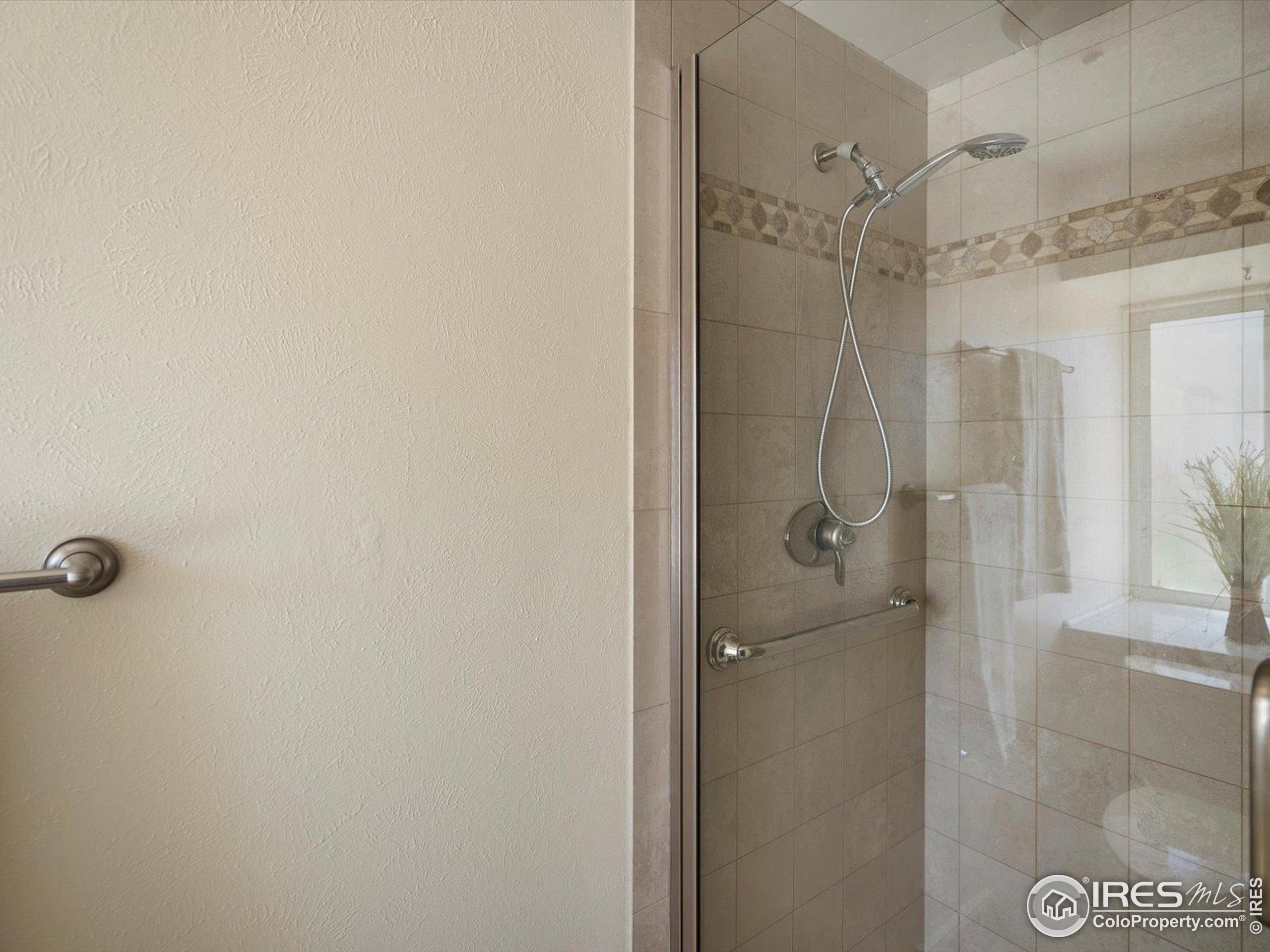Boulder, Colorado, 80301, United States, 4 Bedrooms Bedrooms, ,3 BathroomsBathrooms,Residential,For Sale,1903516