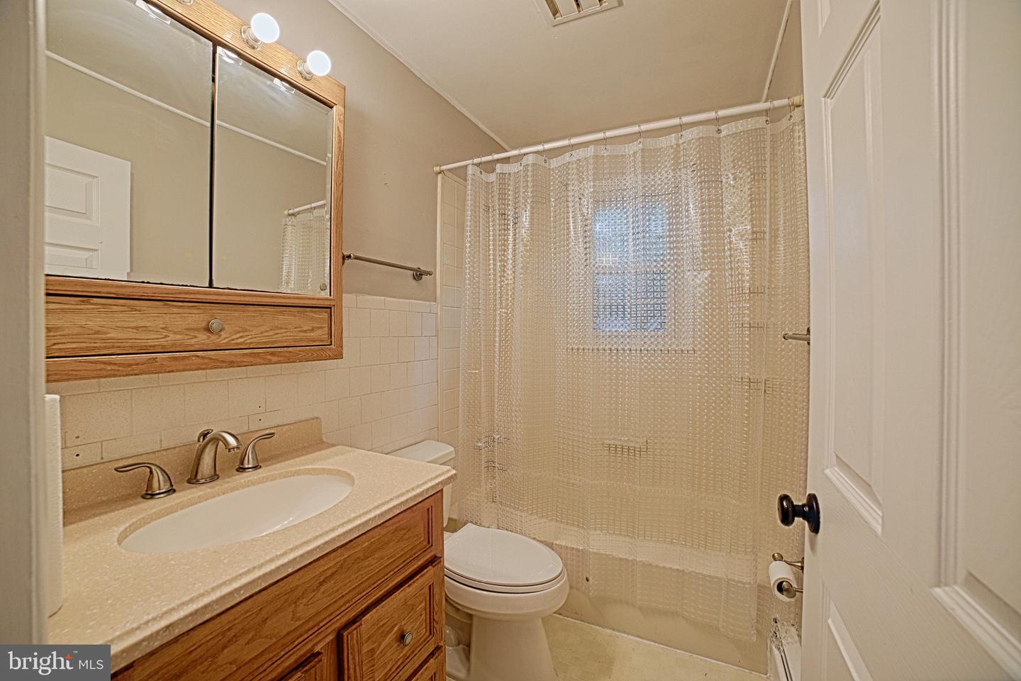 Annapolis, Maryland, 21403, United States, 4 Bedrooms Bedrooms, ,2 BathroomsBathrooms,Residential,For Sale,1911568