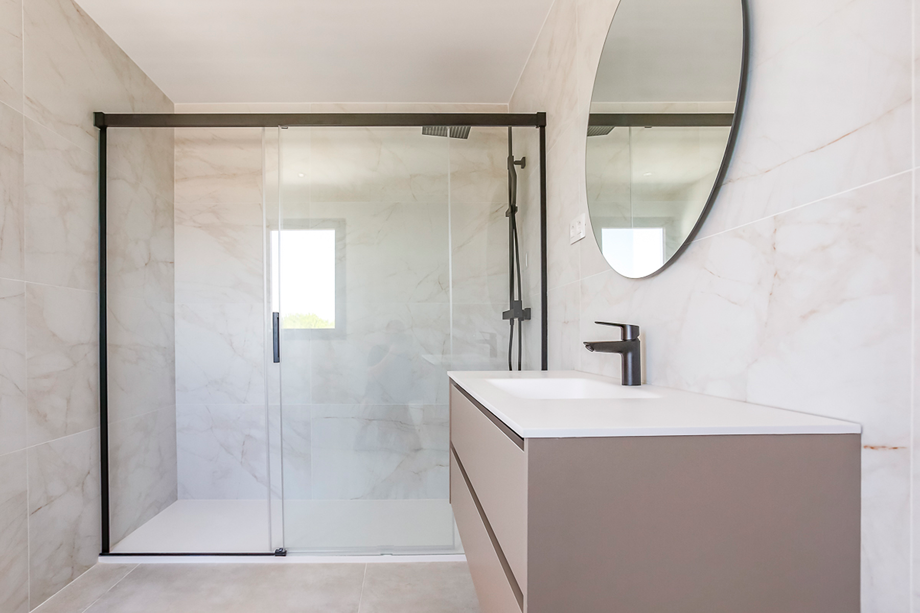  Contemporary villa with sea views in Aragai, Vilanova i la Geltrú - 物件實景