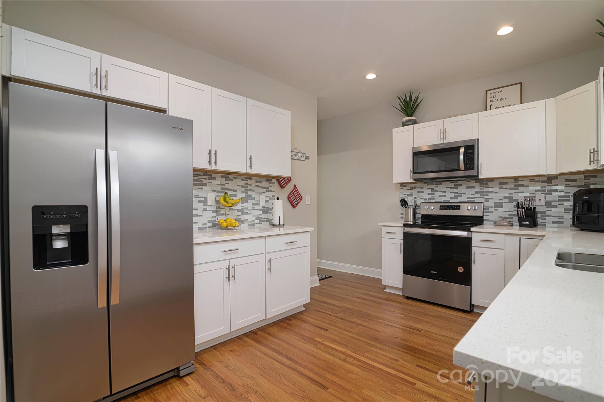 Charlotte, North Carolina, 28208, United States, 3 Bedrooms Bedrooms, ,2 BathroomsBathrooms,Residential,For Sale,1911586