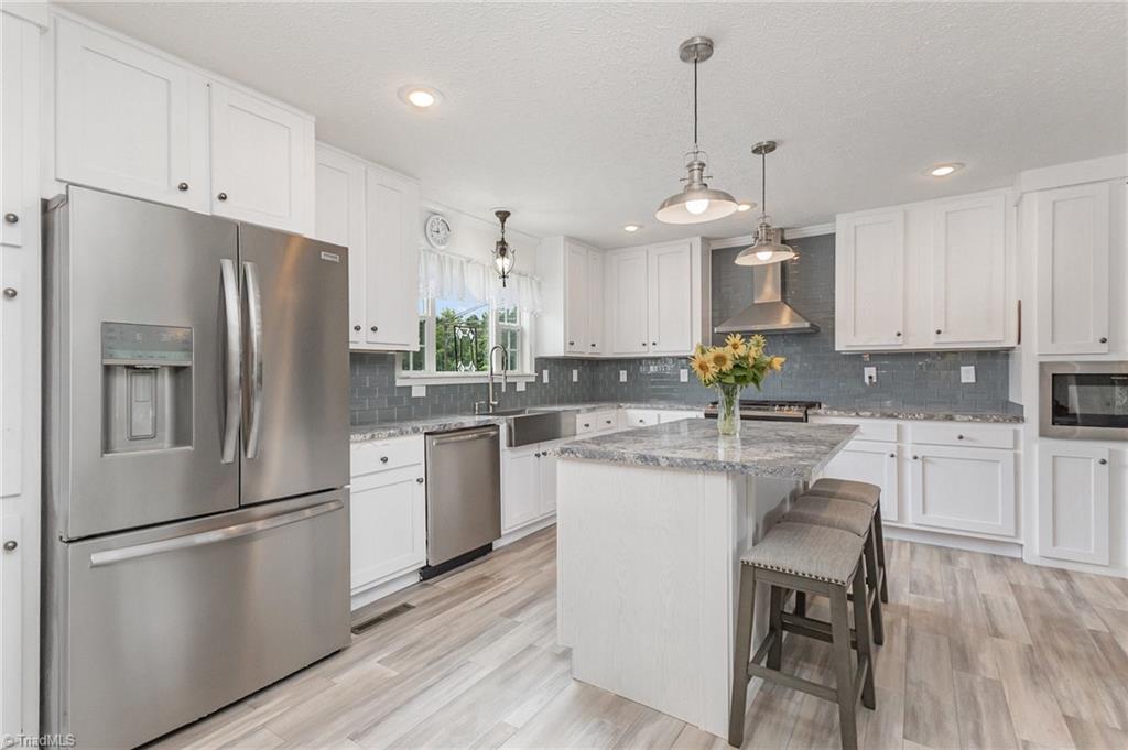 Burlington, North Carolina, 27217, United States, 3 Bedrooms Bedrooms, ,3 BathroomsBathrooms,Residential,For Sale,1908926