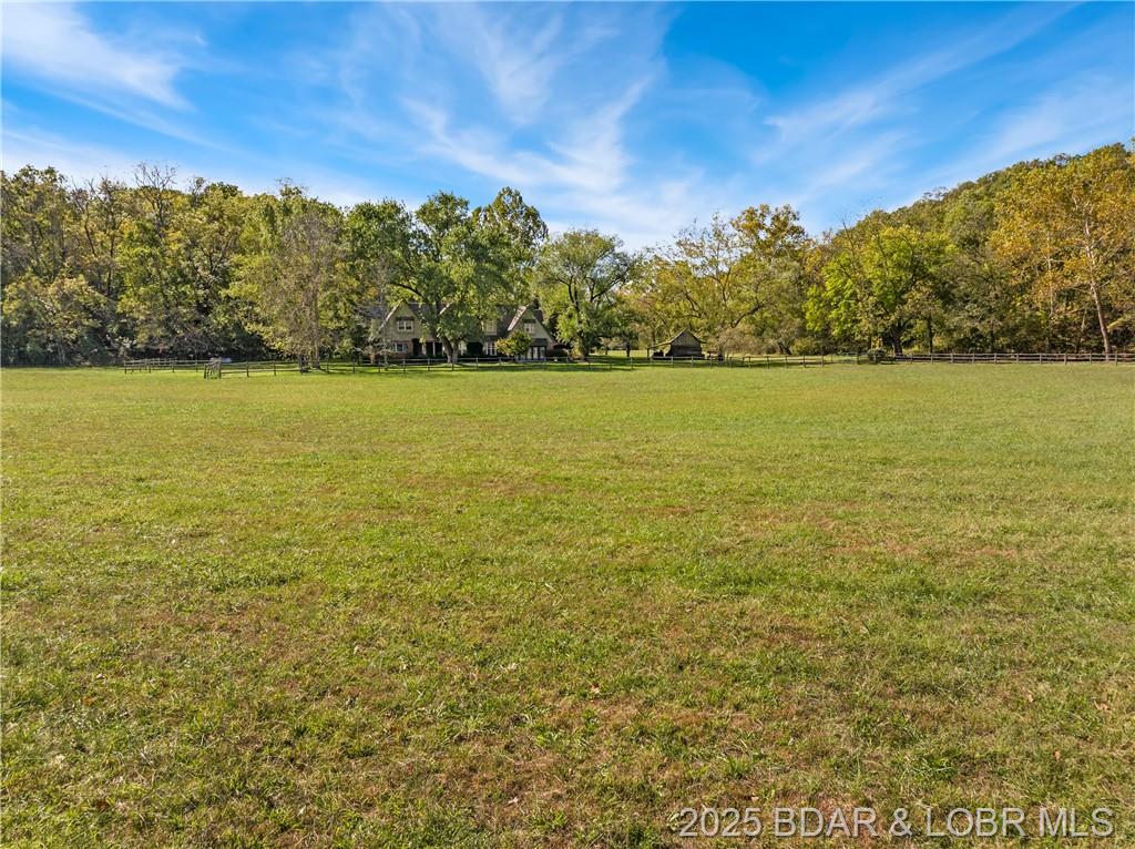 Camdenton, Missouri, 65020, United States, 4 Bedrooms Bedrooms, ,5 BathroomsBathrooms,Residential,For Sale,1989122