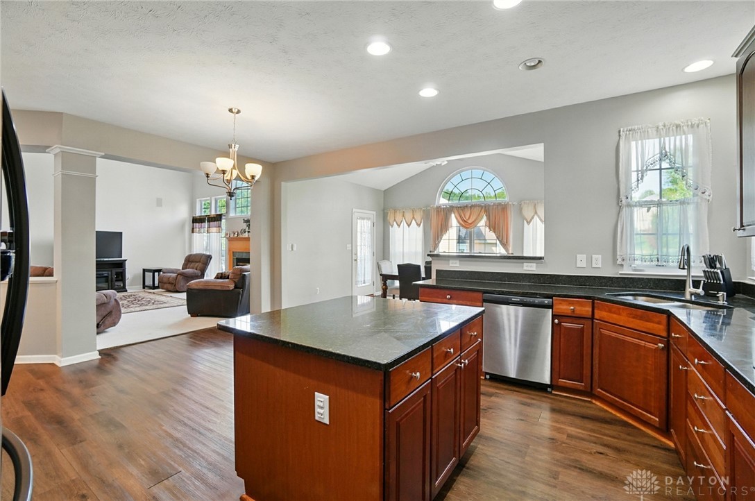 Beavercreek, Ohio, 45431, United States, 5 Bedrooms Bedrooms, ,4 BathroomsBathrooms,Residential,For Sale,1942166