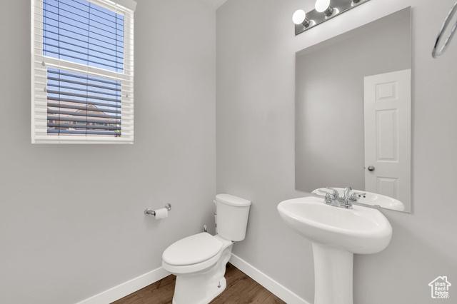 Farmington, Utah, 84025, United States, 4 Bedrooms Bedrooms, ,3 BathroomsBathrooms,Residential,For Sale,1851956