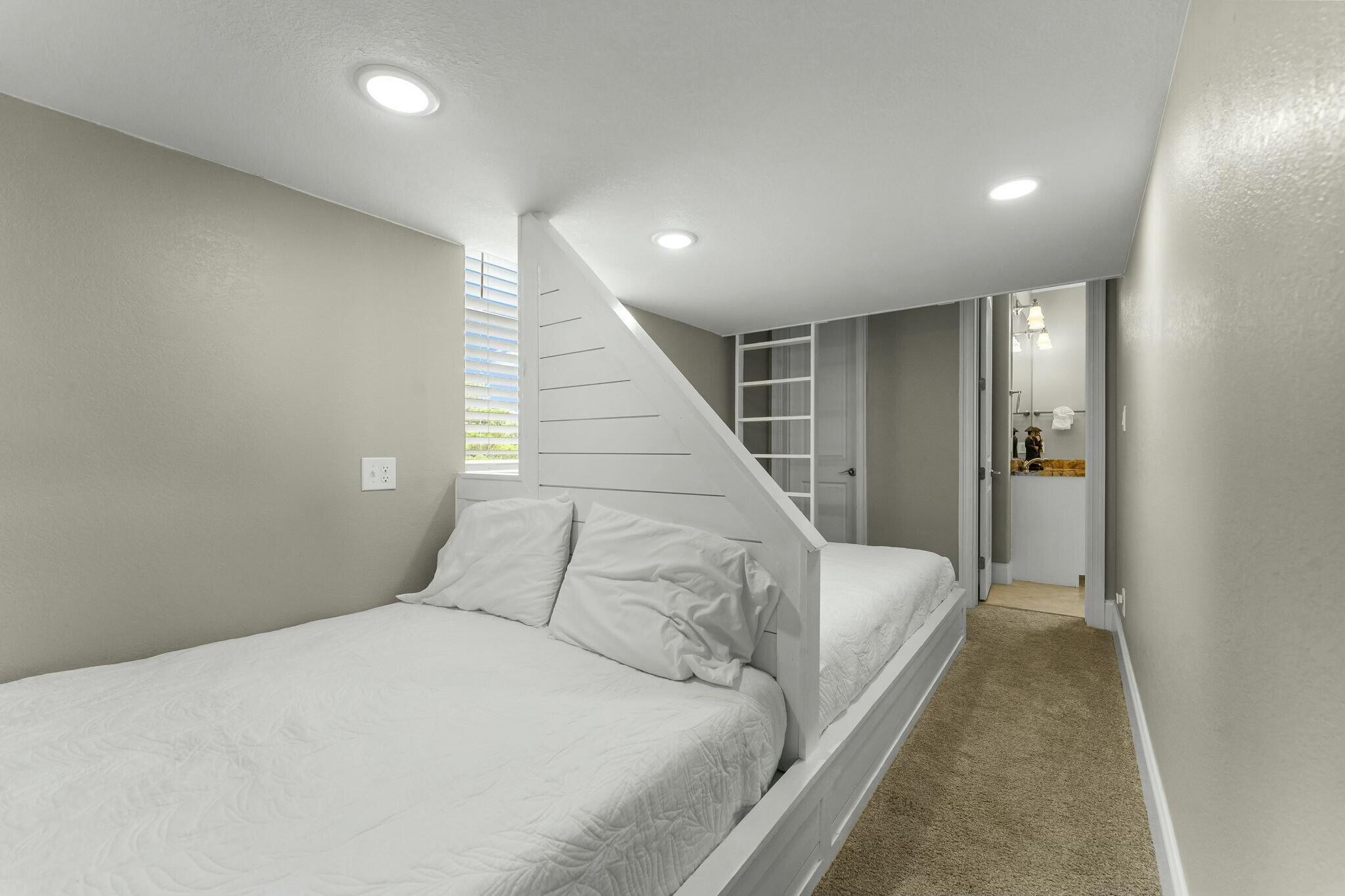 Miramar Beach, Florida, 32550, United States, 6 Bedrooms Bedrooms, ,5 BathroomsBathrooms,Residential,For Sale,1792014