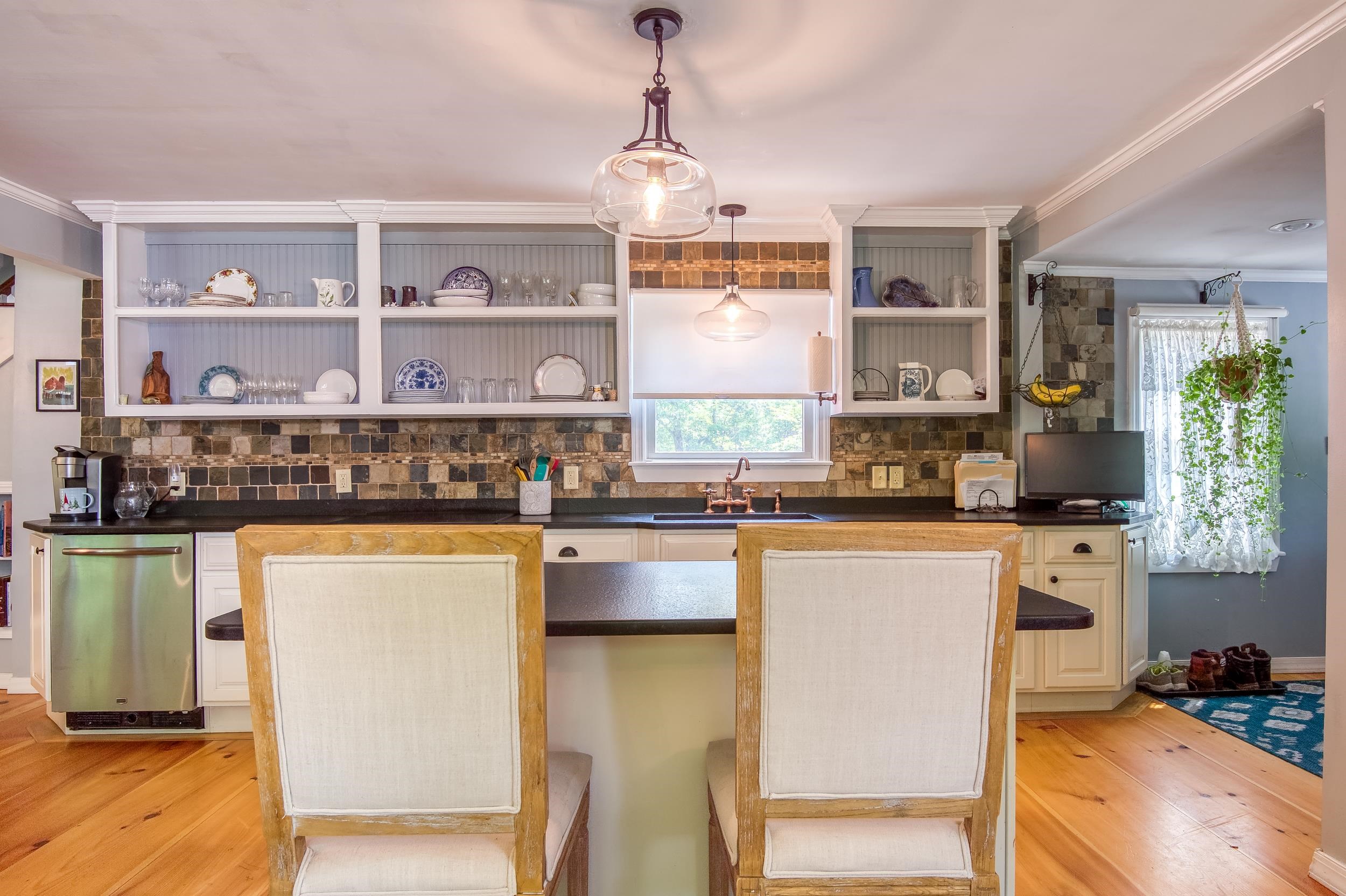 Eaton, New Hampshire, 03832, United States, 3 Bedrooms Bedrooms, ,1 BathroomBathrooms,Residential,For Sale,1989468