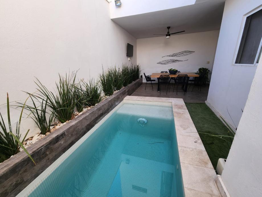 Circuito Mar?a Jos?, Torreón, Coahuila de Zaragoza, 27105, Mexico, 3 Bedrooms Bedrooms, ,3 BathroomsBathrooms,Residential,For Sale,Circuito Mar?a Jos?,1444184
