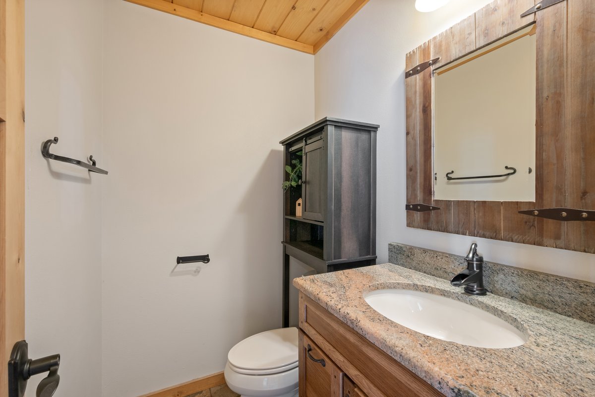 Carpenter, Wyoming, 82054, United States, 4 Bedrooms Bedrooms, ,3 BathroomsBathrooms,Residential,For Sale,1985736