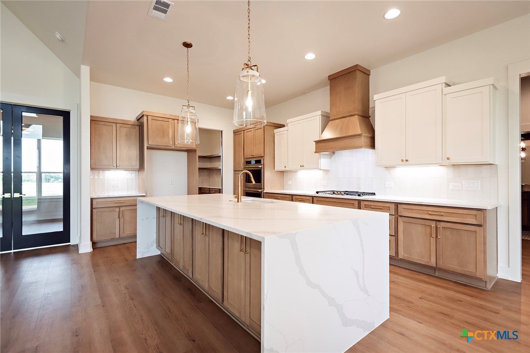 Salado, Texas, 76571, United States, 4 Bedrooms Bedrooms, ,4 BathroomsBathrooms,Residential,For Sale,1900764
