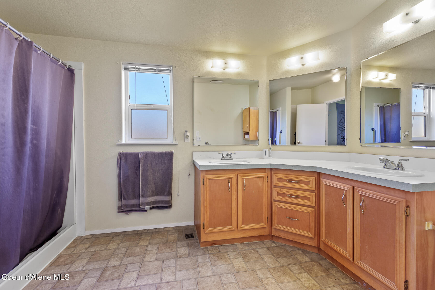 Blanchard, Idaho, 83804, United States, 3 Bedrooms Bedrooms, ,2 BathroomsBathrooms,Residential,For Sale,1869868