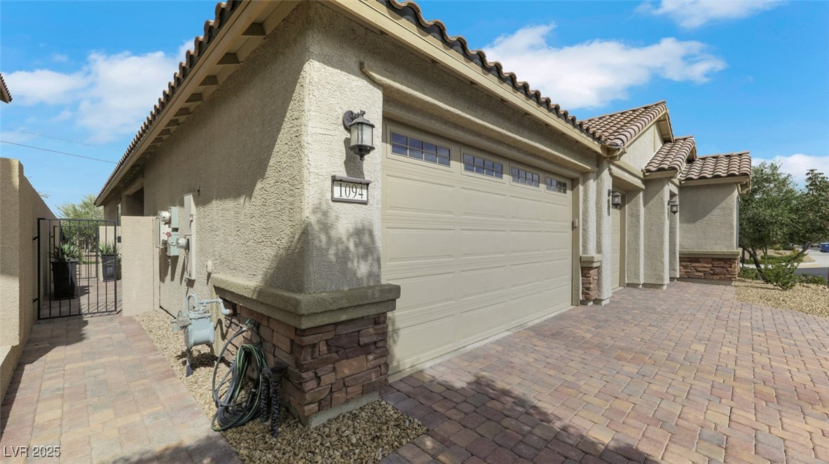 Henderson, Nevada, 89002, United States, 3 Bedrooms Bedrooms, ,3 BathroomsBathrooms,Residential,For Sale,1986221