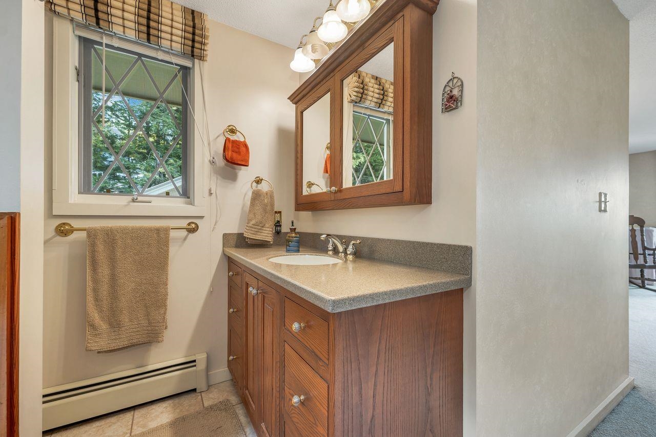 Thornton, New Hampshire, 03285, United States, 3 Bedrooms Bedrooms, ,2 BathroomsBathrooms,Residential,For Sale,1933303