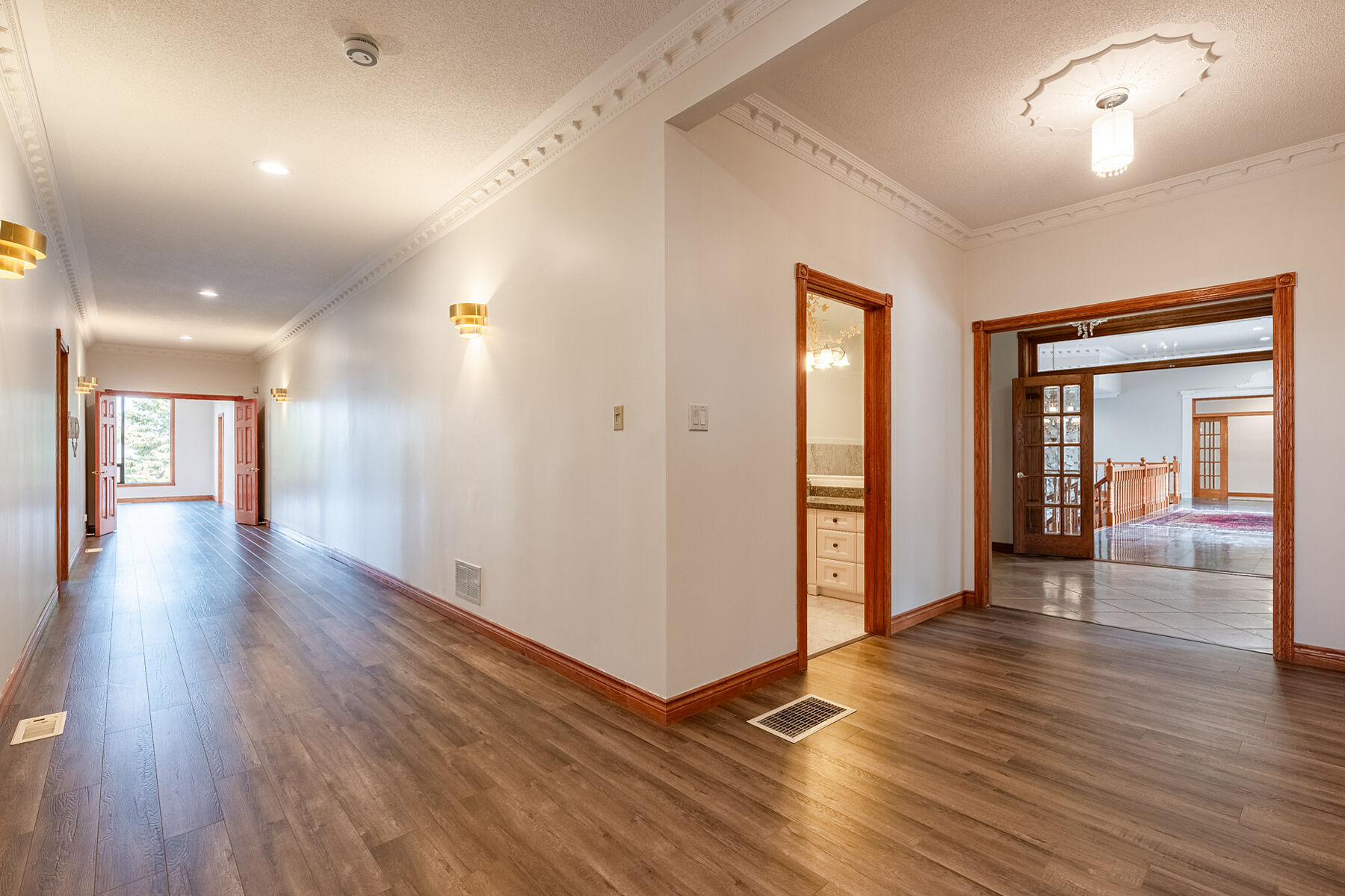  Prestigious King City Bungalow - 物件實景